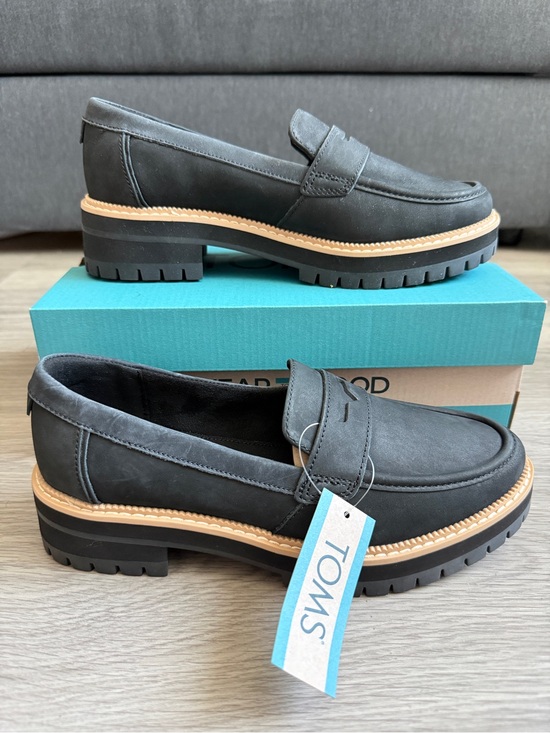 Toms Shoes - Toms Cara Loafers Black Wide Width Leather | Size 7.5W NWT
